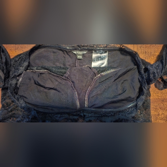 Guess Women's Black Lace Sheer Gothic Crop Top Long Sleeve Blouse Size Large - Picture 10 of 14